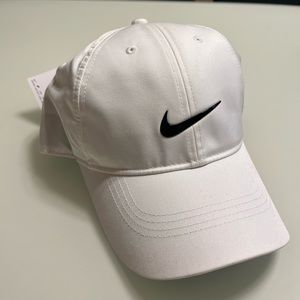 Brand new unisex white Nike Golf Cap